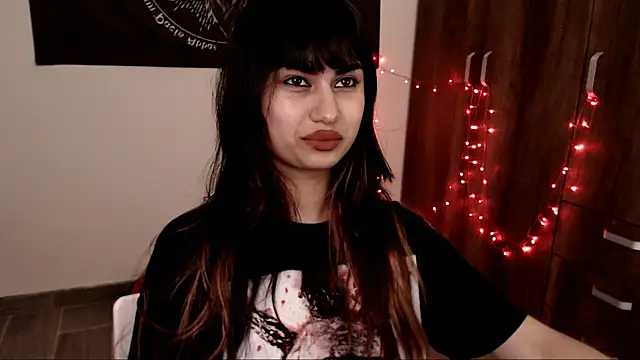 Snapshot of Little-Lucifer chatting on 05-13-26, 10:17 Little-Lucifer online show from 05-13-26, 10:17
