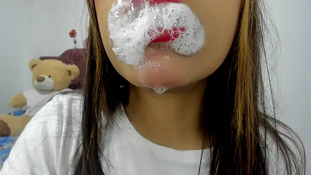 Snapshot of veky_saliva01 chatting on 02-24-25, 02:48 veky saliva01 online show from 02-24-25, 02:48