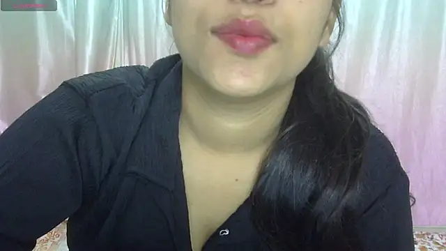 Snapshot of Preeti-Sexy chatting on 03-19-26, 06:13 Preeti-Sexy online show from 03-19-26, 06:13