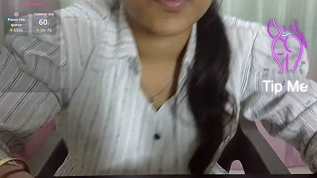 Snapshot of Preeti-Sexy chatting on 01-06-26, 06:50 Preeti-Sexy online show from 01-06-26, 06:50