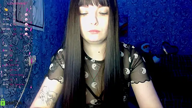 twinkling melon online show from 12-20-24, 04:14