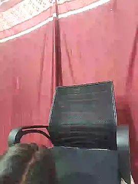 Snapshot of Sweetie_swali chatting on 01-10-25, 01:32 Sweetie swali online show from 01-10-25, 01:32