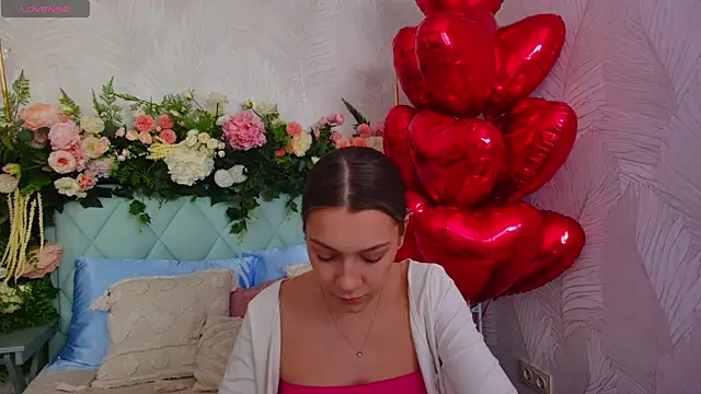 AliceBrayan online show from 02-05-26, 05:09