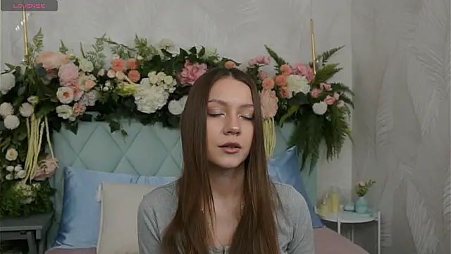 AliceBrayan online show from 03-06-26, 05:08