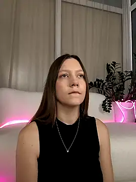 AliceBrayan online show from 03-18-25, 05:12