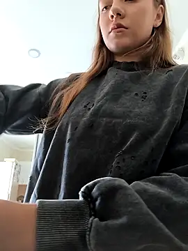 AliceBrayan online show from 09-11-25, 05:07