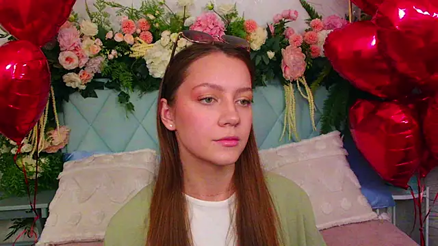 AliceBrayan online show from 02-10-26, 05:12