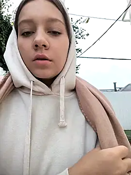 AliceBrayan online show from 10-12-25, 05:09