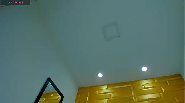 Snapshot of ebony_beckyy chatting on 01-19-25, 12:17 ebony beckyy online show from 01-19-25, 12:17