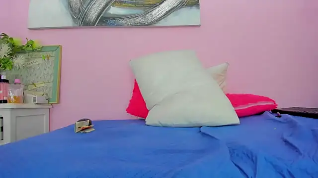 Snapshot of ebony_beckyy chatting on 02-22-25, 07:03 ebony beckyy online show from 02-22-25, 07:03