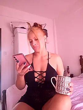 Loliluz 2095 online show from 03-12-26, 12:31