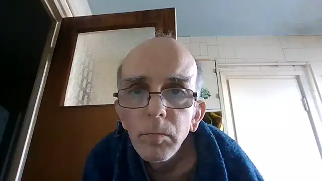 Snapshot of mariusica1@xh chatting on 03-08-26, 10:40 mariusica1xh online show from 03-08-26, 10:40