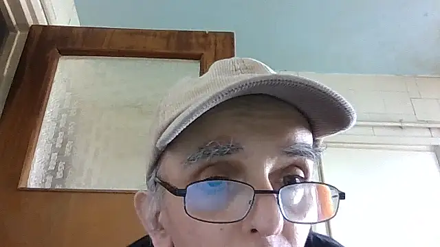 Snapshot of mariusica1@xh chatting on 04-16-26, 08:48 mariusica1xh online show from 04-16-26, 08:48