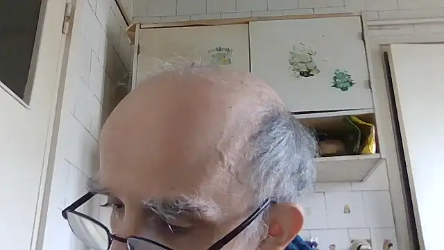 Snapshot of mariusica1@xh chatting on 03-27-26, 11:00 mariusica1xh online show from 03-27-26, 11:00