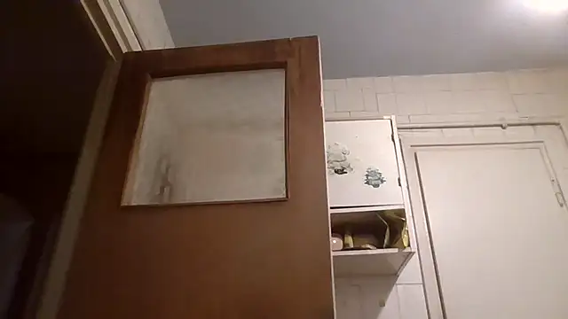 Snapshot of mariusica1@xh chatting on 03-08-26, 10:46 mariusica1xh online show from 03-08-26, 10:46