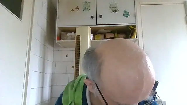 Snapshot of mariusica1@xh chatting on 03-22-26, 01:23 mariusica1xh online show from 03-22-26, 01:23