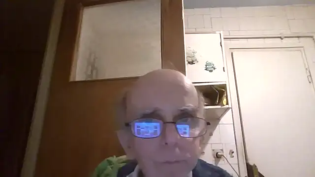 Snapshot of mariusica1@xh chatting on 03-24-26, 11:05 mariusica1xh online show from 03-24-26, 11:05