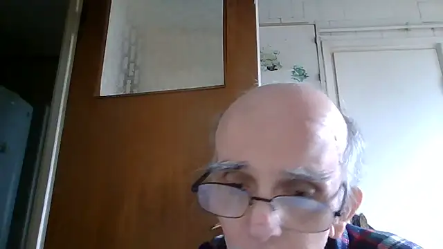 Snapshot of mariusica1@xh chatting on 04-10-26, 01:07 mariusica1xh online show from 04-10-26, 01:07