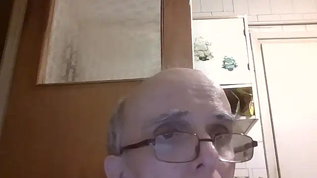 Snapshot of mariusica1@xh chatting on 03-09-26, 11:08 mariusica1xh online show from 03-09-26, 11:08