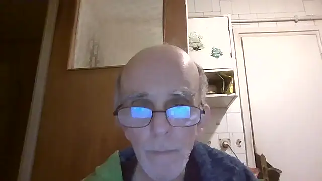 Snapshot of mariusica1@xh chatting on 04-11-26, 02:30 mariusica1xh online show from 04-11-26, 02:30