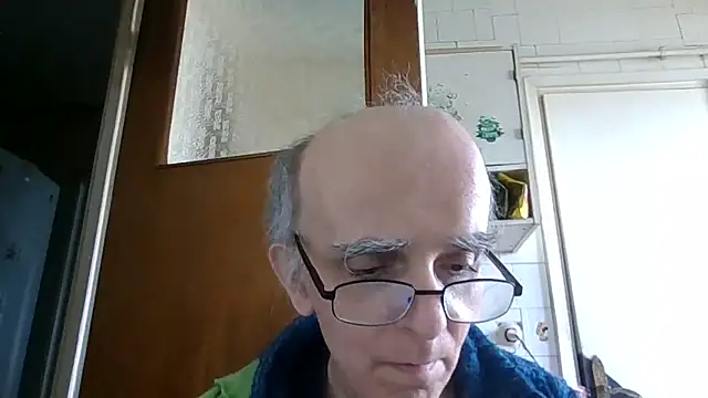 Snapshot of mariusica1@xh chatting on 04-13-26, 11:14 mariusica1xh online show from 04-13-26, 11:14