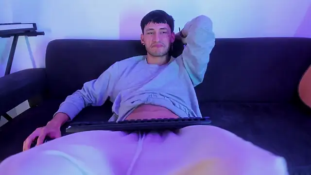 Henrikk senn online show from 01-11-26, 11:28