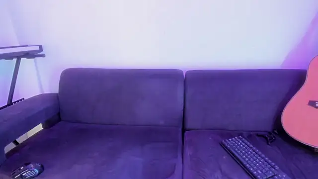 Henrikk senn online show from 01-15-26, 02:04