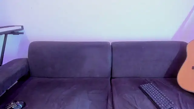 Henrikk senn online show from 03-08-26, 08:39