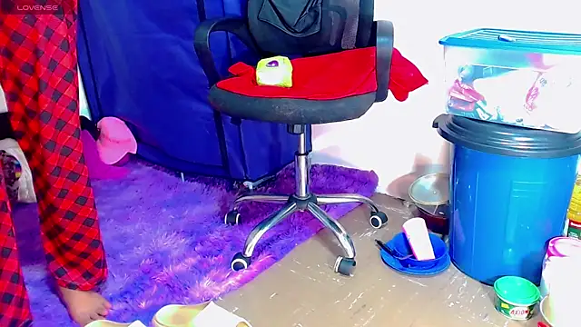 nicol gill  online show from 02-11-25, 05:29