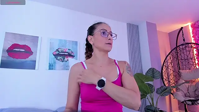 Angela donnato online show from 10-14-25, 03:29