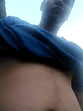 Snapshot of EIKERSSSSS chatting on 01-14-25, 01:38 EIKERSSSSS online show from 01-14-25, 01:38