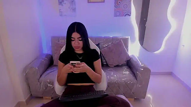 Charlotte cowell sub1  online show from 09-08-25, 04:50