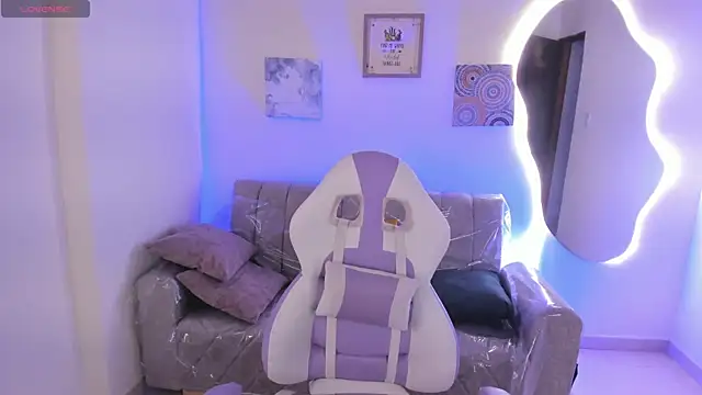 Charlotte cowell sub1  online show from 12-17-25, 05:07