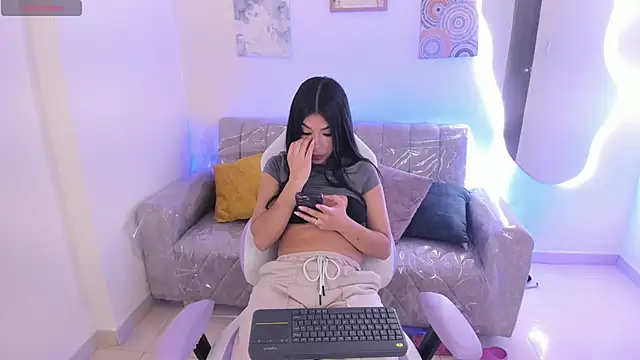 Charlotte cowell sub1  online show from 10-18-25, 04:20