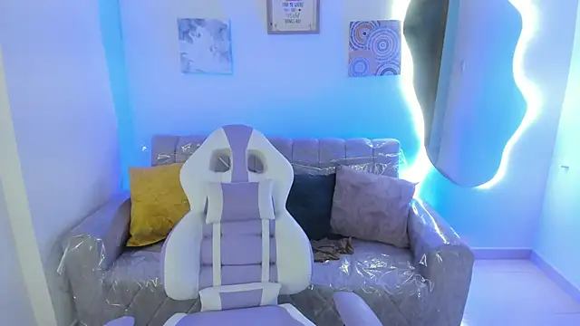 Charlotte cowell sub1  online show from 10-06-25, 07:58