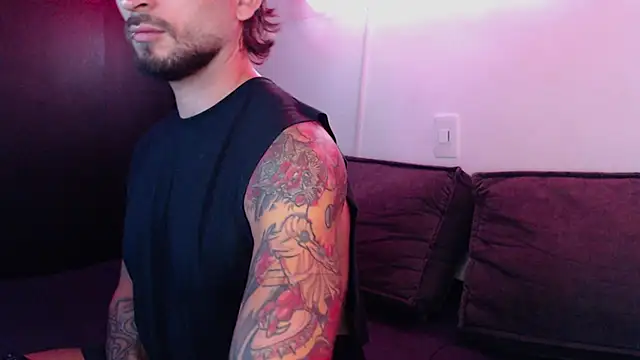 Snapshot of marco_allison43 chatting on 02-14-26, 11:05 marco allison43 online show from 02-14-26, 11:05