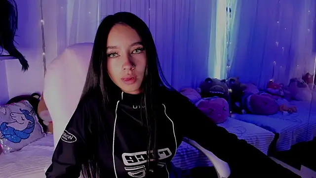 sophie ws online show from 12-24-24, 03:37