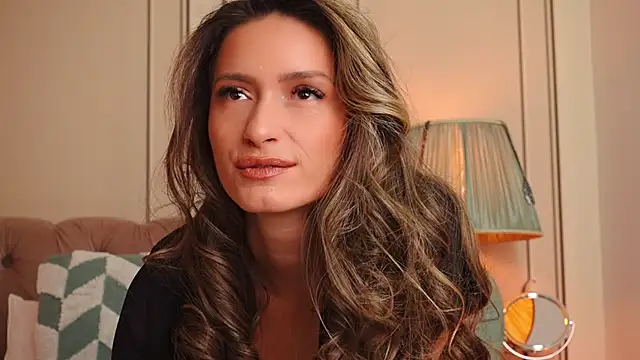 Snapshot of MayaVixxen chatting on 02-21-26, 02:57 MayaVixxen online show from 02-21-26, 02:57