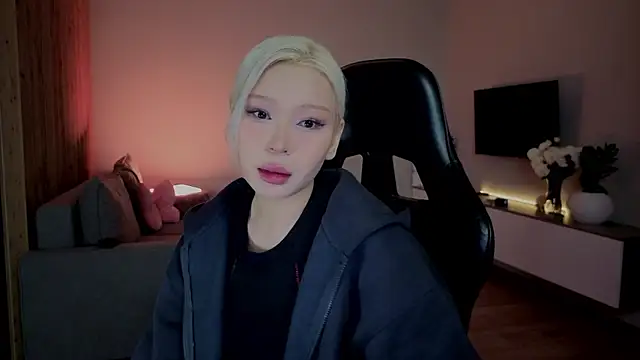 RileyMee online show from 01-09-26, 03:13