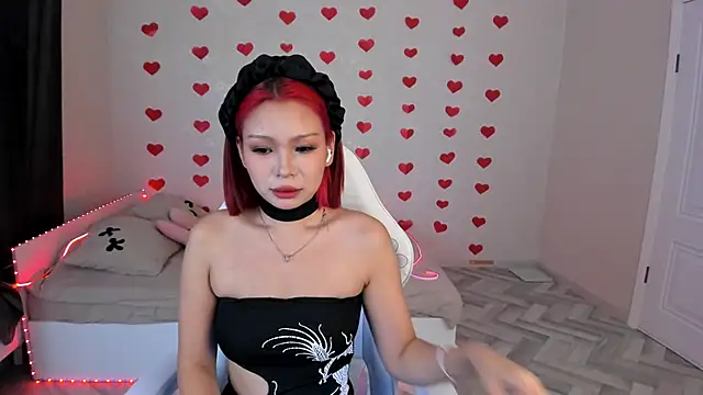 Snapshot of RileyMee chatting on 02-12-25, 09:33 RileyMee online show from 02-12-25, 09:33