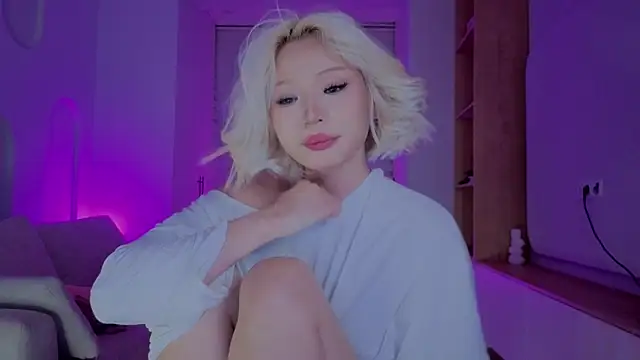 RileyMee online show from 10-22-25, 12:26