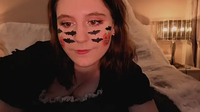 Diana Flower online show from 10-31-25, 06:21