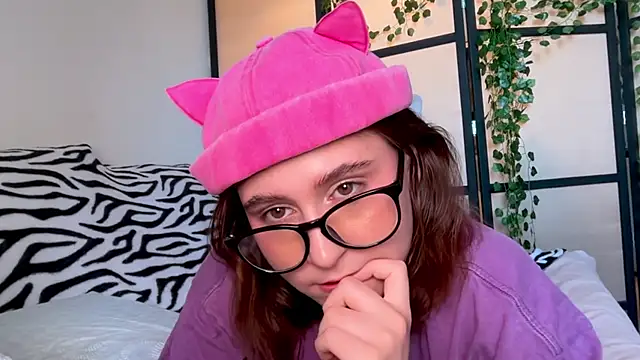 Snapshot of Diana_Flower chatting on 06-19-26, 10:21 Diana Flower online show from 06-19-26, 10:21
