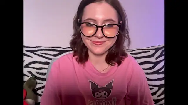 Snapshot of Diana_Flower chatting on 06-03-26, 02:33 Diana Flower online show from 06-03-26, 02:33