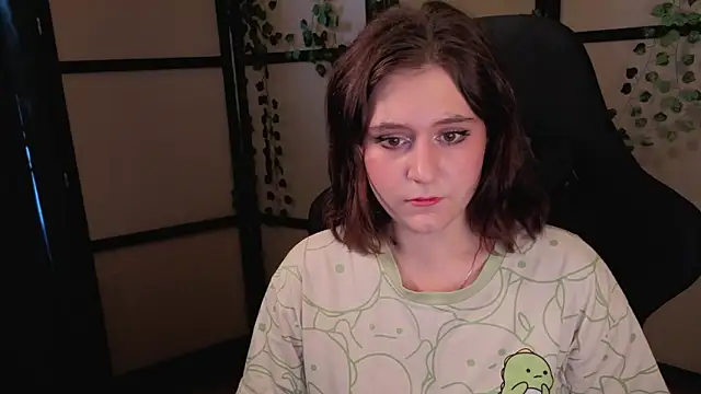 Snapshot of Diana_Flower chatting on 03-27-26, 09:43 Diana Flower online show from 03-27-26, 09:43