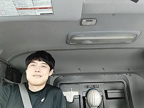 Snapshot of whitebriefboy chatting on 05-26-26, 10:08 whitebriefboy online show from 05-26-26, 10:08