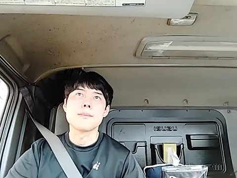 Snapshot of whitebriefboy chatting on 05-25-26, 09:46 whitebriefboy online show from 05-25-26, 09:46