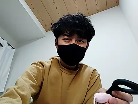 Snapshot of whitebriefboy chatting on 02-17-25, 03:22 whitebriefboy online show from 02-17-25, 03:22