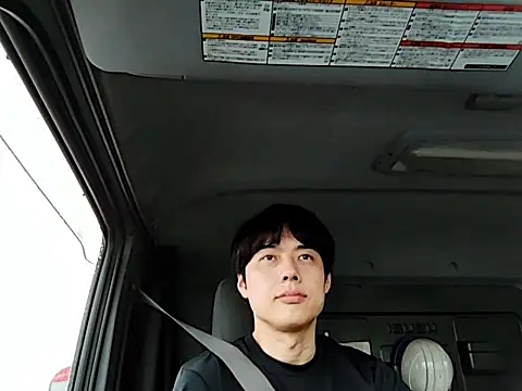 Snapshot of whitebriefboy chatting on 06-19-26, 09:53 whitebriefboy online show from 06-19-26, 09:53