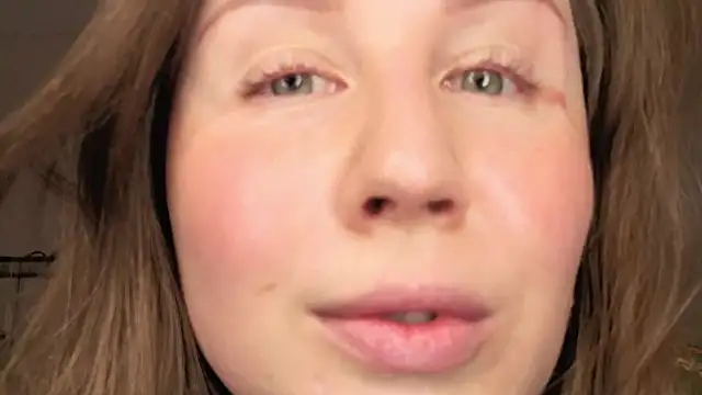 Snapshot of Helens_love chatting on 05-10-26, 02:26 Helens love online show from 05-10-26, 02:26